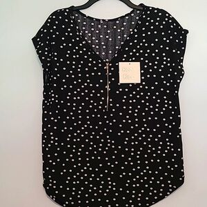 NWT Renee Ricci black with polka-dots zip front blouse  Sz L